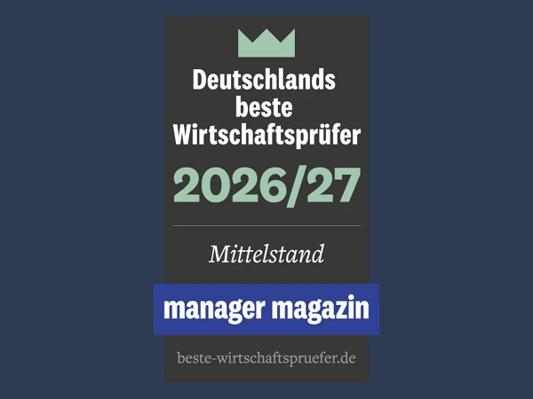 Das Bild zeigt eine Grafik mit dem Titel "Deutschlands beste Wirtschaftsprüfer 2026/27" in einer elegant gestalteten Schrift. Darunter steht "Mittelstand" und das Logo von "manager magazin" in blauer Schrift.